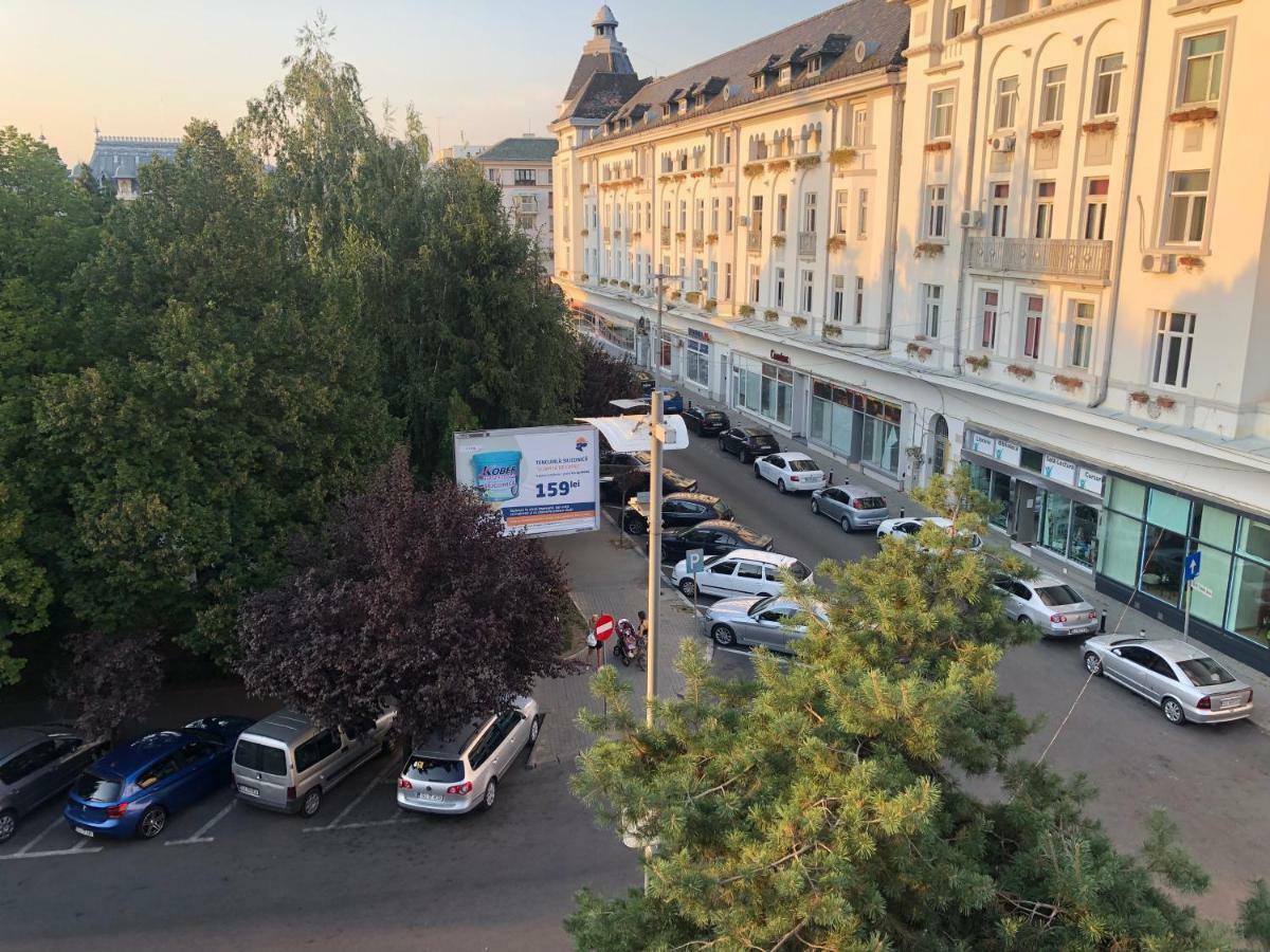Galla Old Town Center Craiova Buitenkant foto